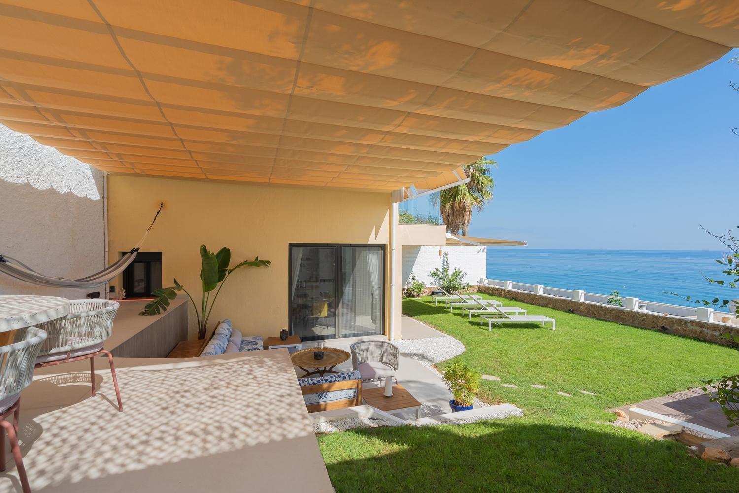 Private 250Sqm Garden Duplex, Jacuzzi, Cinema, Sea View Escape Lejlighed Torremolinos Eksteriør billede