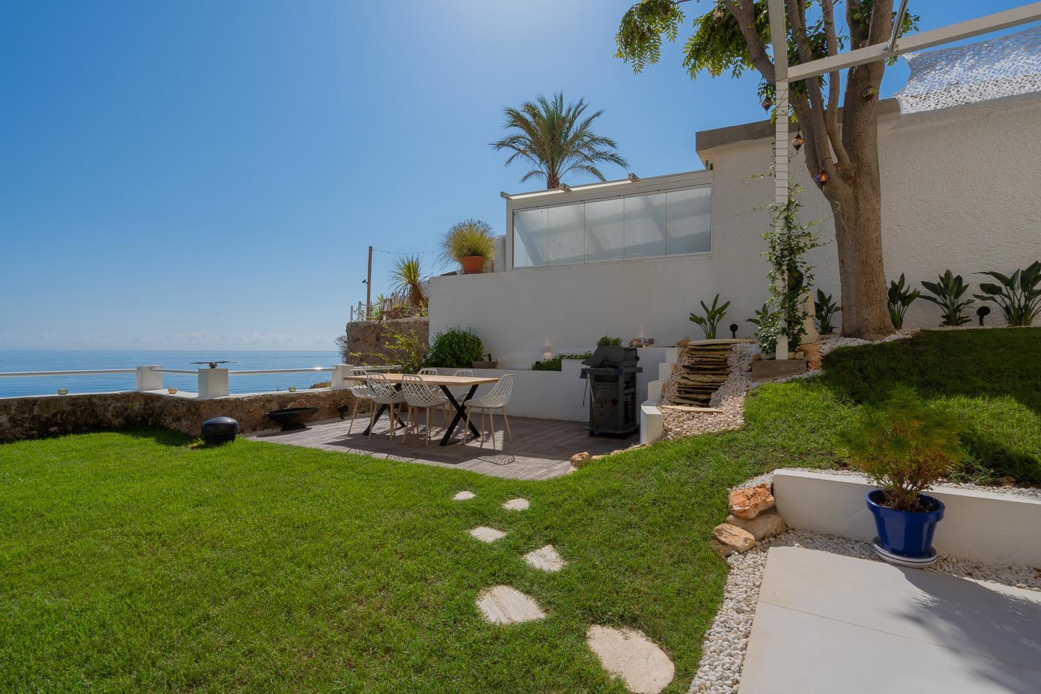 Private 250Sqm Garden Duplex, Jacuzzi, Cinema, Sea View Escape Lejlighed Torremolinos Eksteriør billede