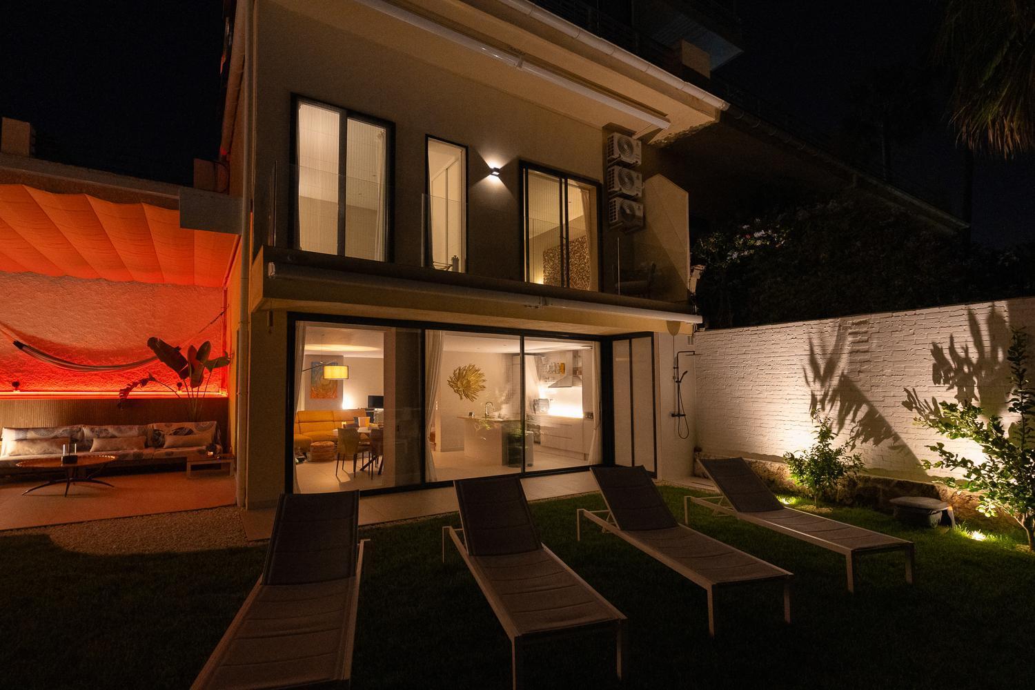 Private 250Sqm Garden Duplex, Jacuzzi, Cinema, Sea View Escape Lejlighed Torremolinos Eksteriør billede