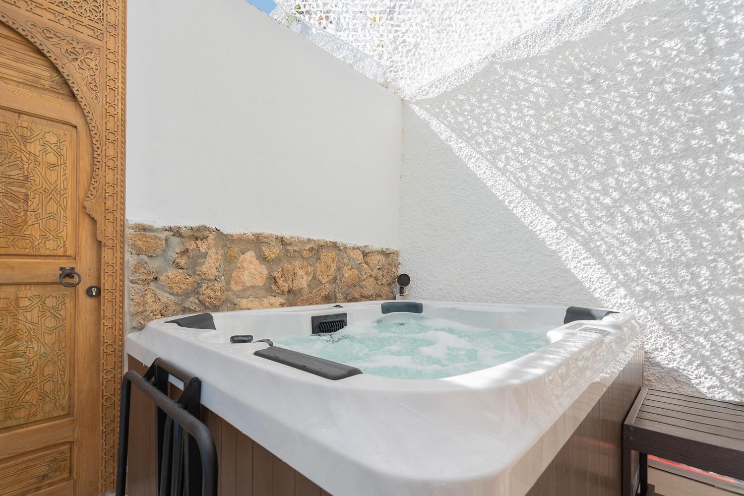 Private 250Sqm Garden Duplex, Jacuzzi, Cinema, Sea View Escape Lejlighed Torremolinos Eksteriør billede