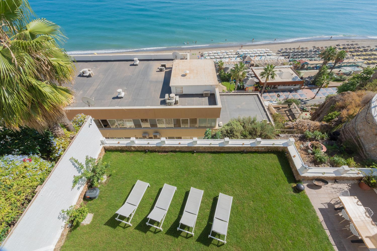 Private 250Sqm Garden Duplex, Jacuzzi, Cinema, Sea View Escape Lejlighed Torremolinos Eksteriør billede