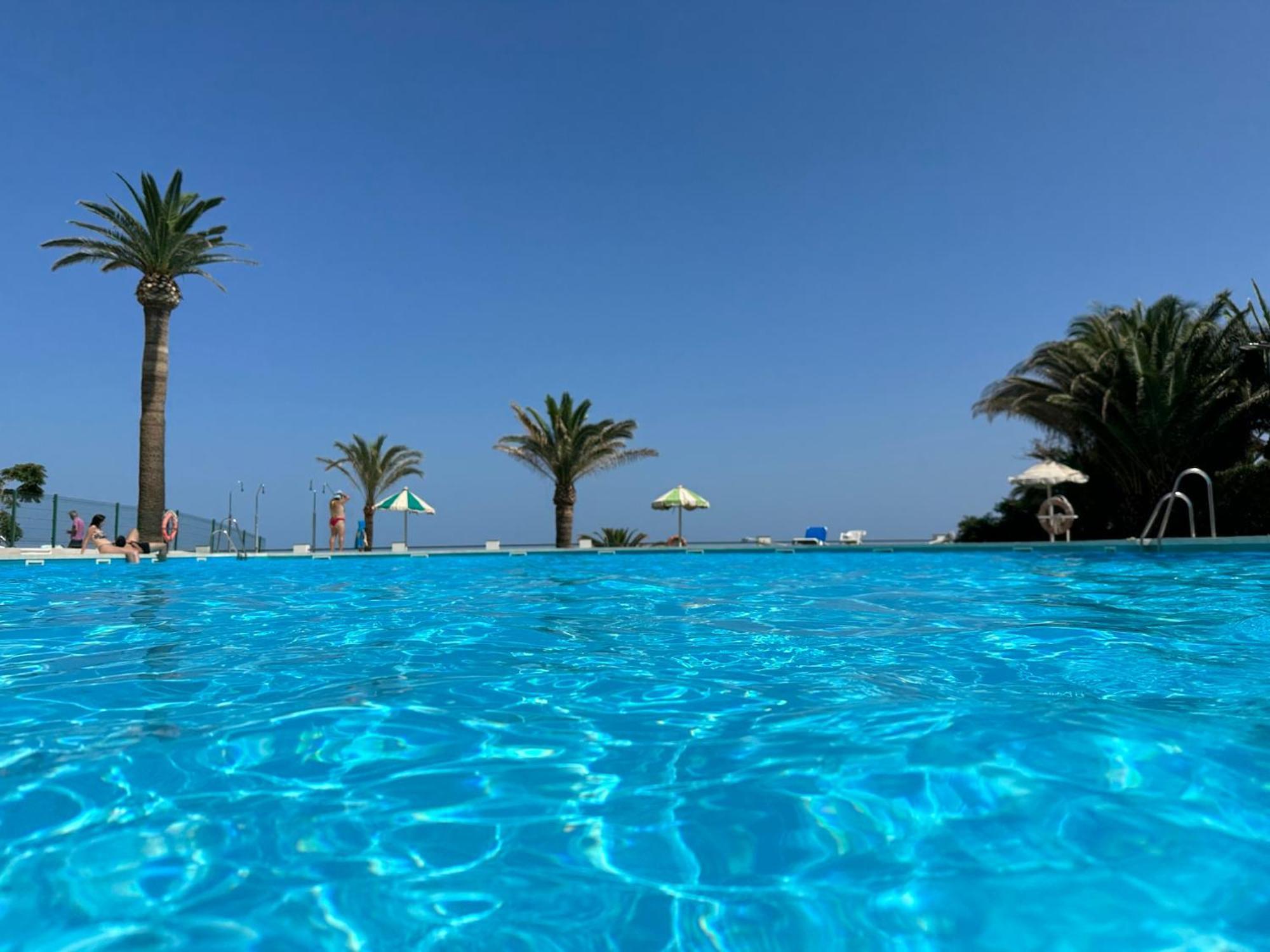 Private 250Sqm Garden Duplex, Jacuzzi, Cinema, Sea View Escape Lejlighed Torremolinos Eksteriør billede
